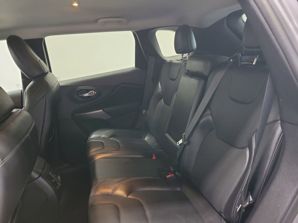 Used 2021 Jeep Cherokee Latitude Lux image 34