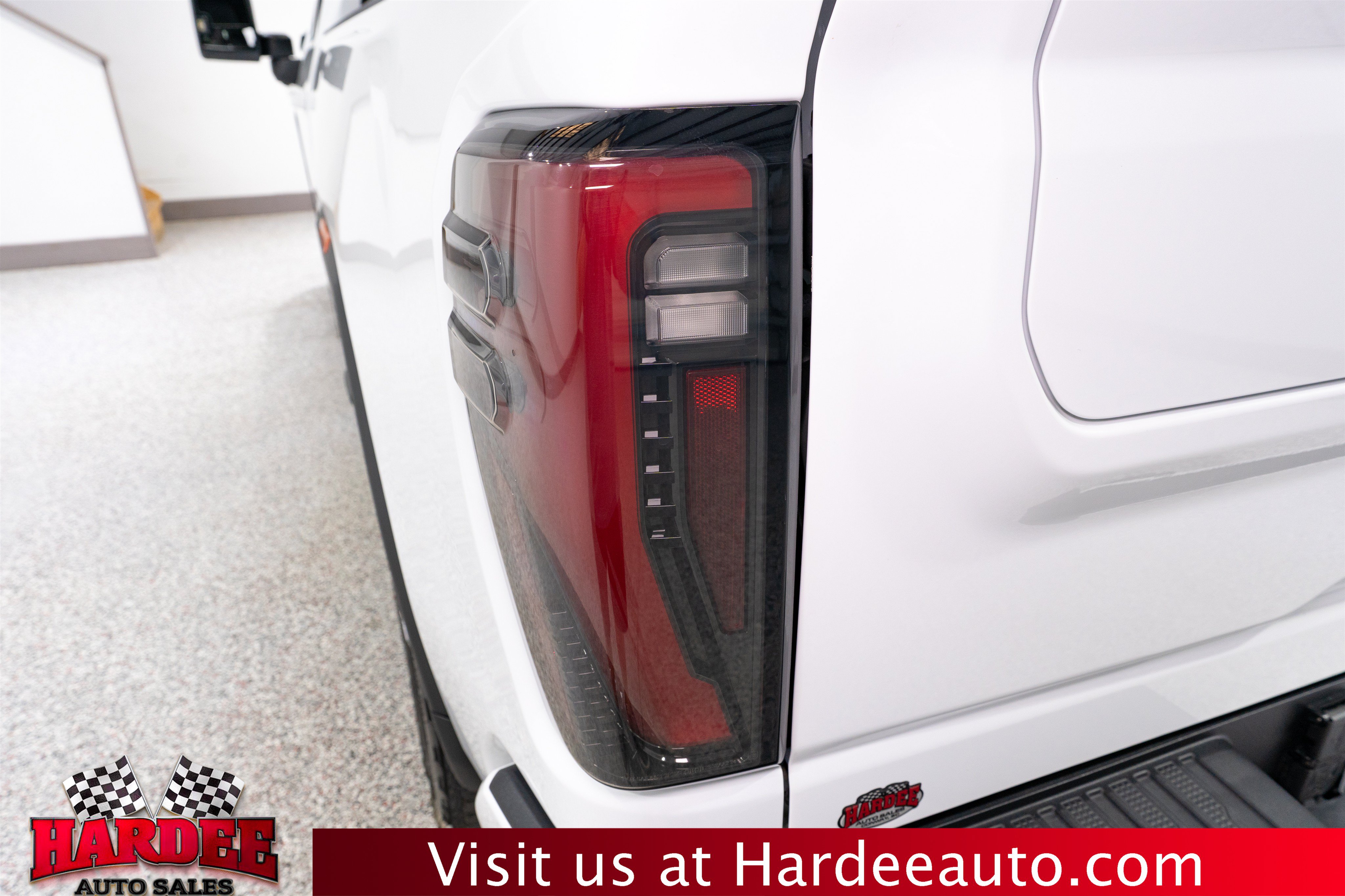 Used 2026 GMC Sierra 2500 AT4 AWD/4WD image 9