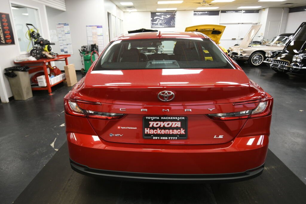 Used 2026 Toyota Camry LE FWD image 7