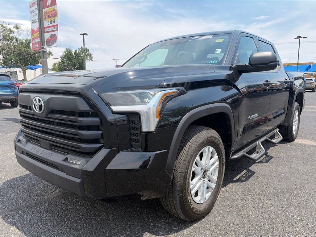 Used 2025 Toyota Tundra SR5 AWD/4WD image 2