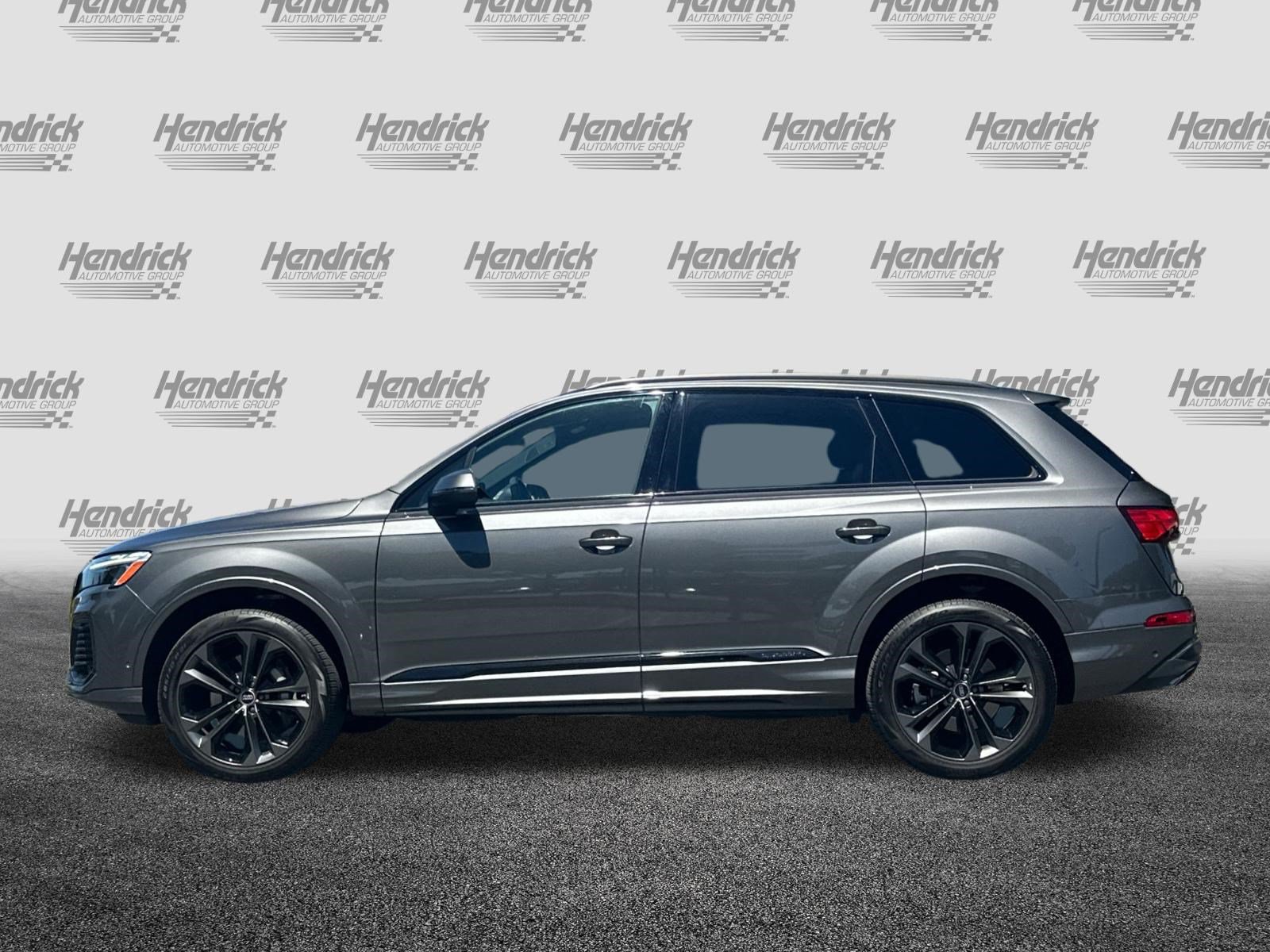 Used 2025 Audi Q7 3.0T Premium Plus w/ Premium Plus Package AWD/4WD image 8