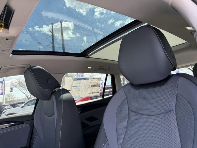 New 2026 Volkswagen Tiguan SE image 19