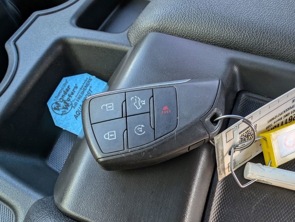 Used 2023 GMC Sierra 1500 Elevation image 20