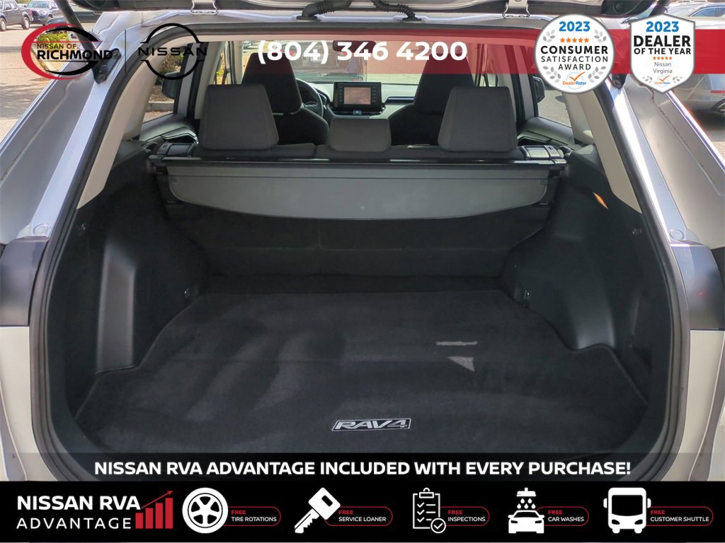 Used 2019 Toyota RAV4 LE image 14