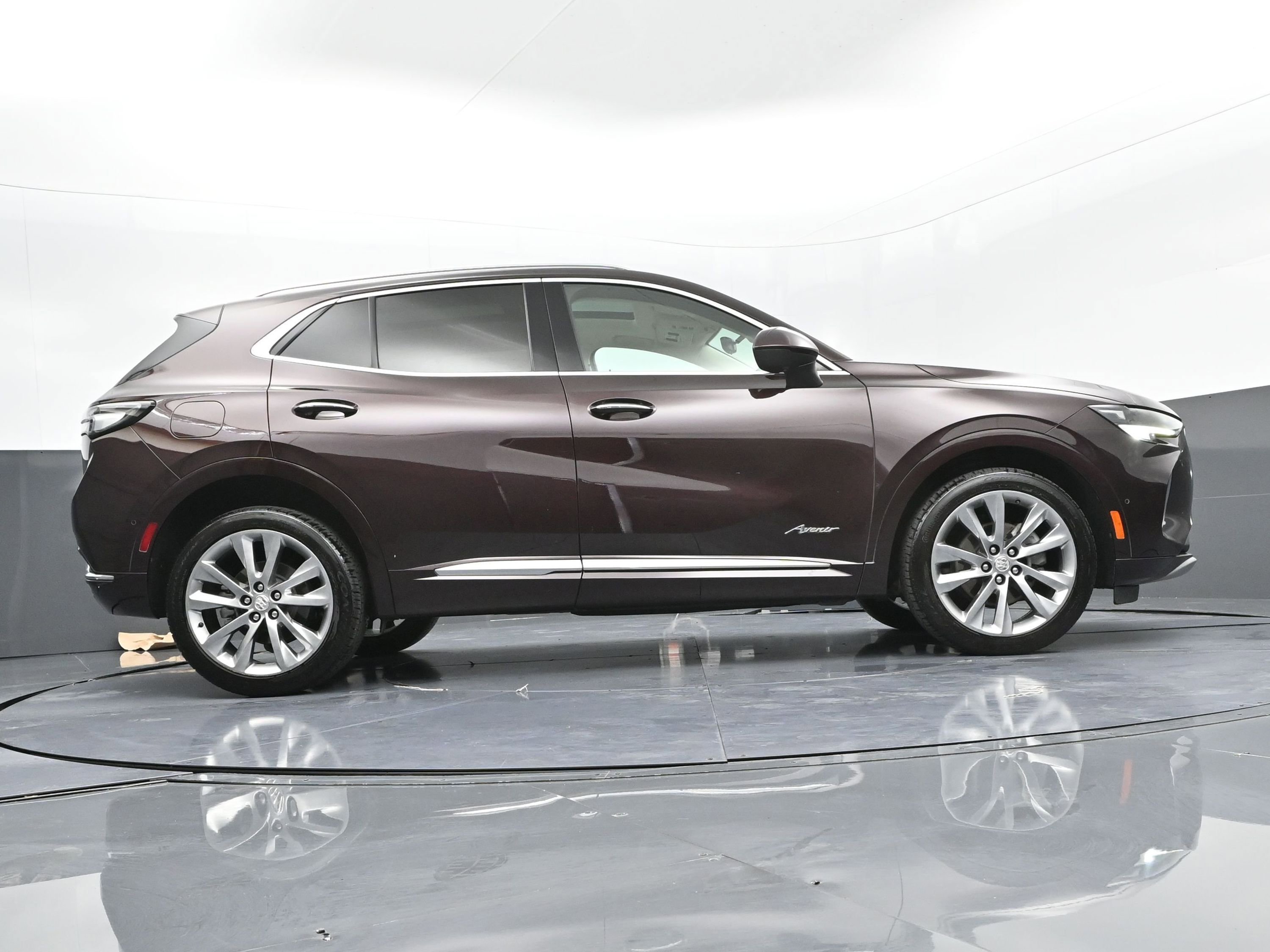 Used 2023 Buick Envision Avenir image 38