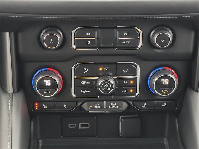 Used 2024 Chevrolet Tahoe Z71 w/ Luxury Package image 14