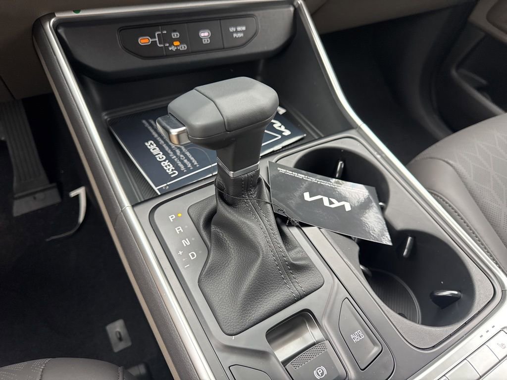 New 2026 Kia Carnival image 6