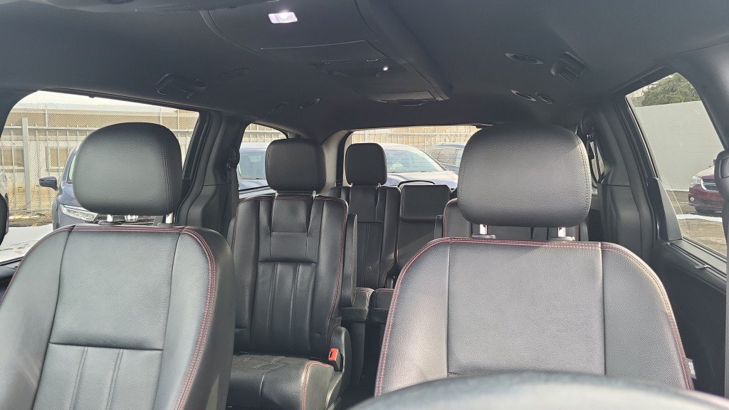 Used 2018 Dodge Grand Caravan GT FWD image 13