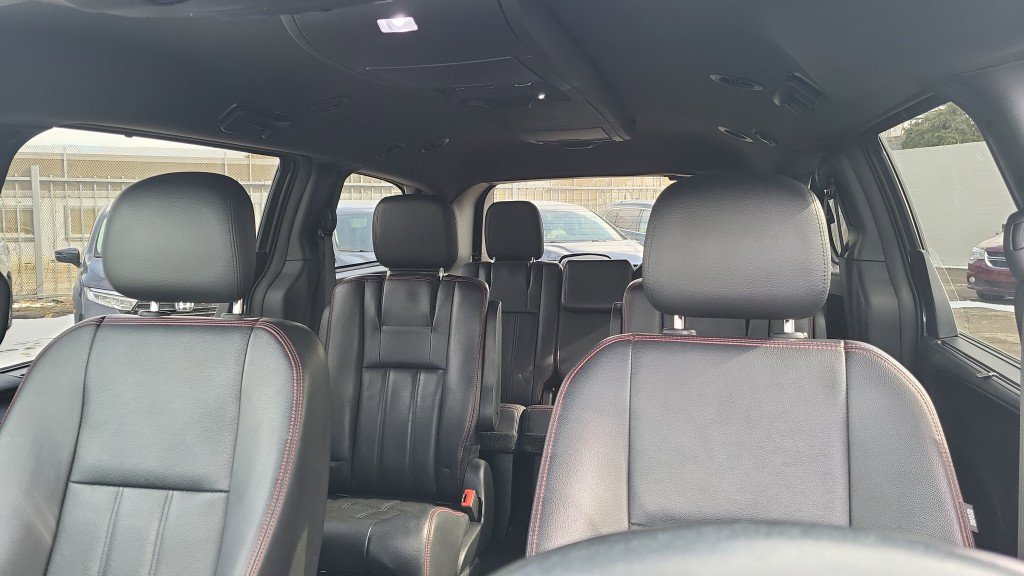 Used 2018 Dodge Grand Caravan GT FWD image 13