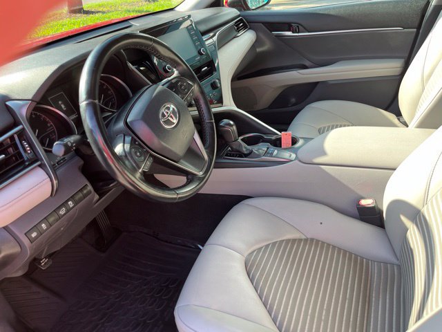 Used 2022 Toyota Camry SE FWD image 21
