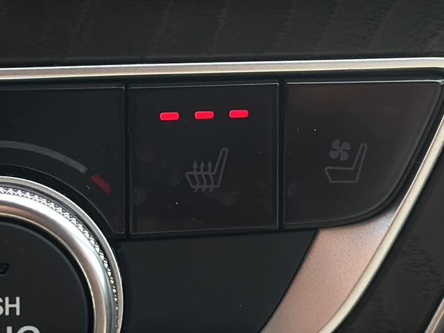 Certified 2018 Honda Accord Touring image 34