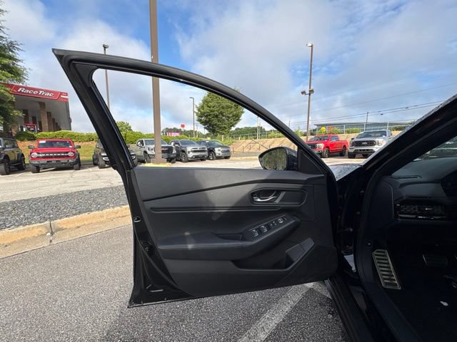 Used 2025 Honda Accord Sport image 6