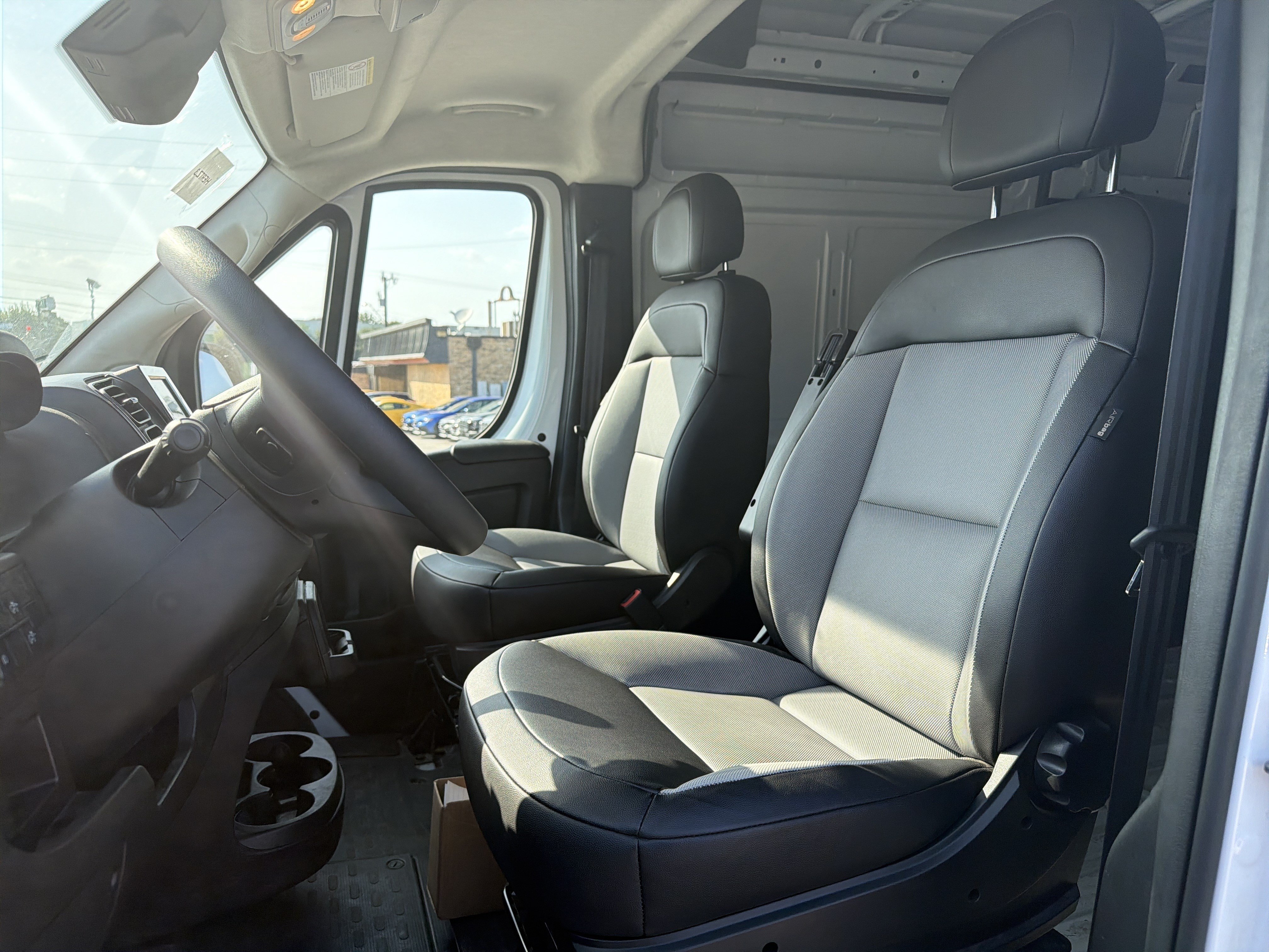 Used 2026 RAM ProMaster 2500 w/ Convenience Group FWD image 10