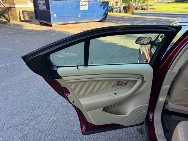 Used 2014 Ford Taurus SEL w/ Equipment Group 201A FWD image 13
