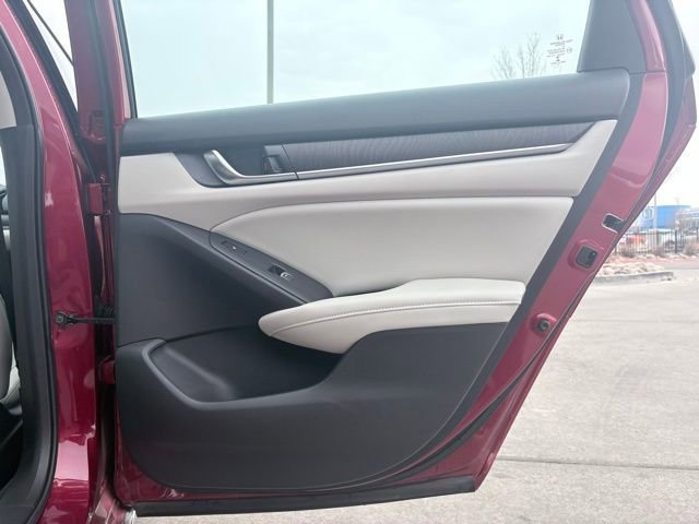 Used 2018 Honda Accord Touring image 26