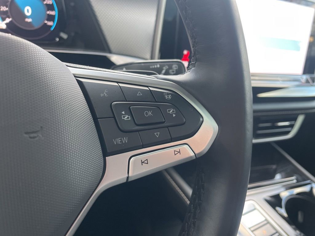 Used 2024 Volkswagen Atlas Cross Sport SEL R-Line image 40