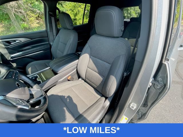 Used 2024 Chevrolet Traverse LT w/ Midnight/Sport Edition AWD/4WD image 19