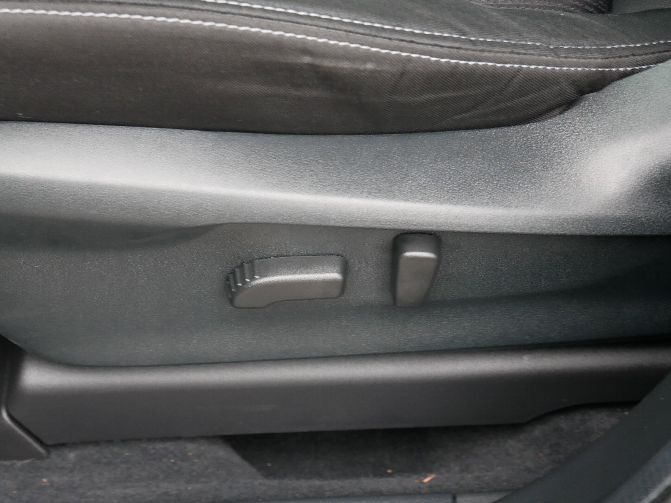 Used 2023 Subaru Ascent Premium image 20