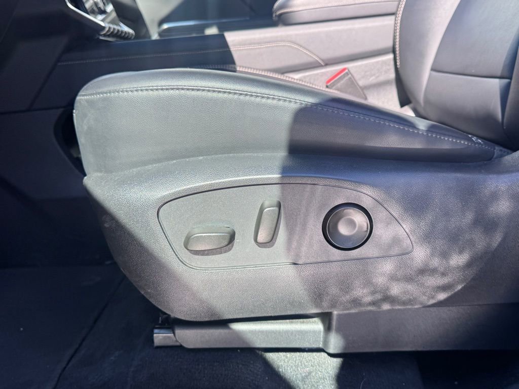 Used 2024 GMC Acadia Elevation FWD image 14
