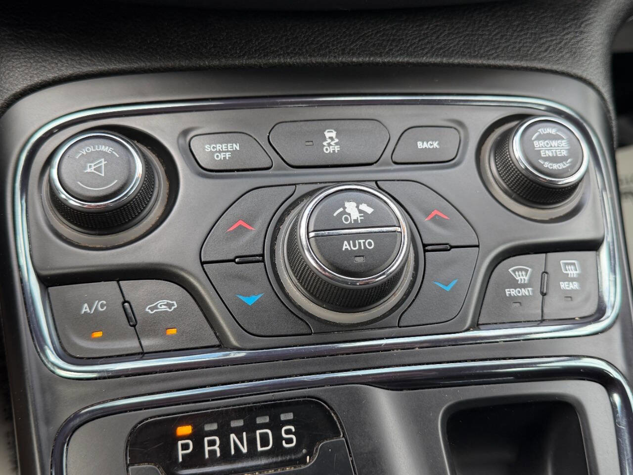 Used 2016 Chrysler 200 S w/ Comfort Group image 44