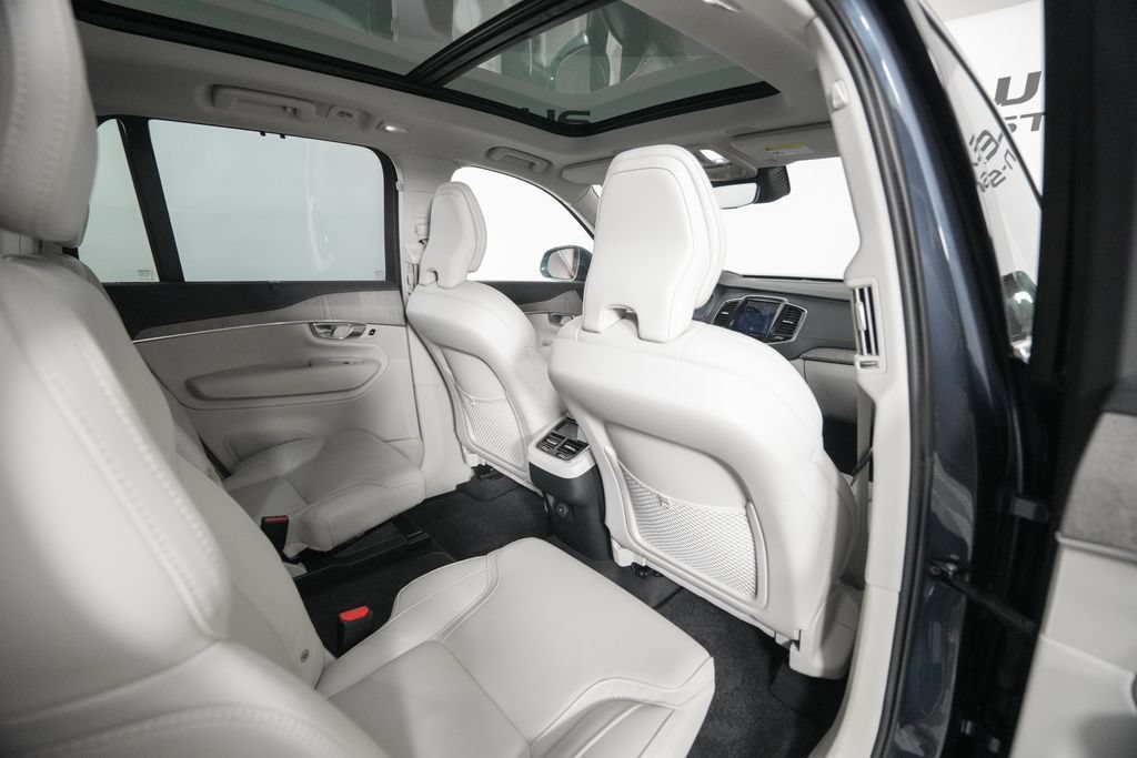 Used 2024 Volvo XC90 B6 Ultimate w/ Protection Package Premier AWD/4WD image 19