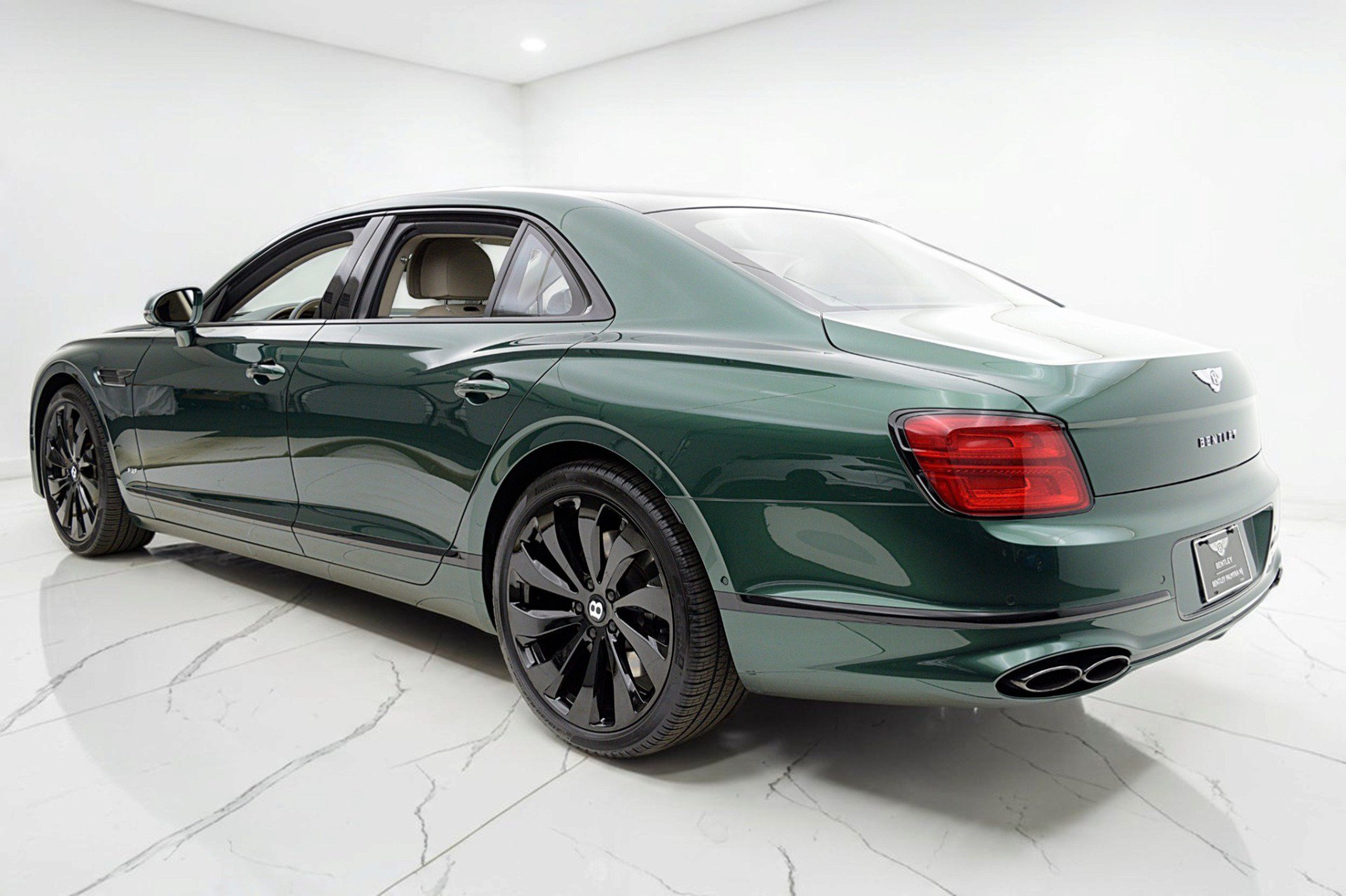 Certified 2022 Bentley Flying Spur V8 AWD/4WD image 8