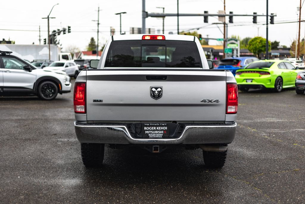 Used 2017 RAM 1500 Classic SLT AWD/4WD image 12