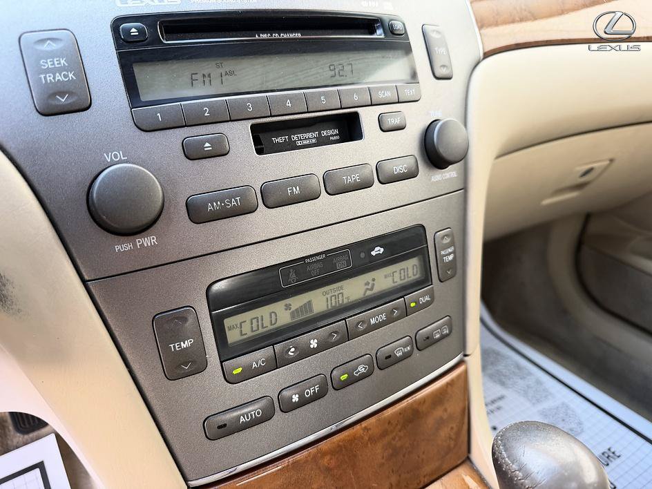 Used 2005 Lexus ES 330 FWD image 18