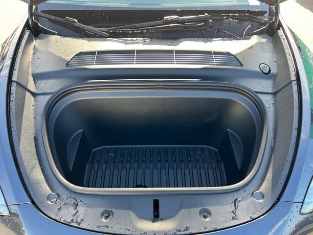 Used 2025 Tesla Model Y Long Range AWD/4WD image 29