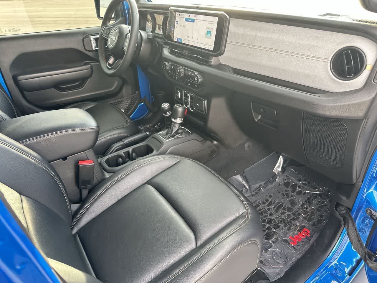 Certified 2024 Jeep Gladiator Sport AWD/4WD image 23