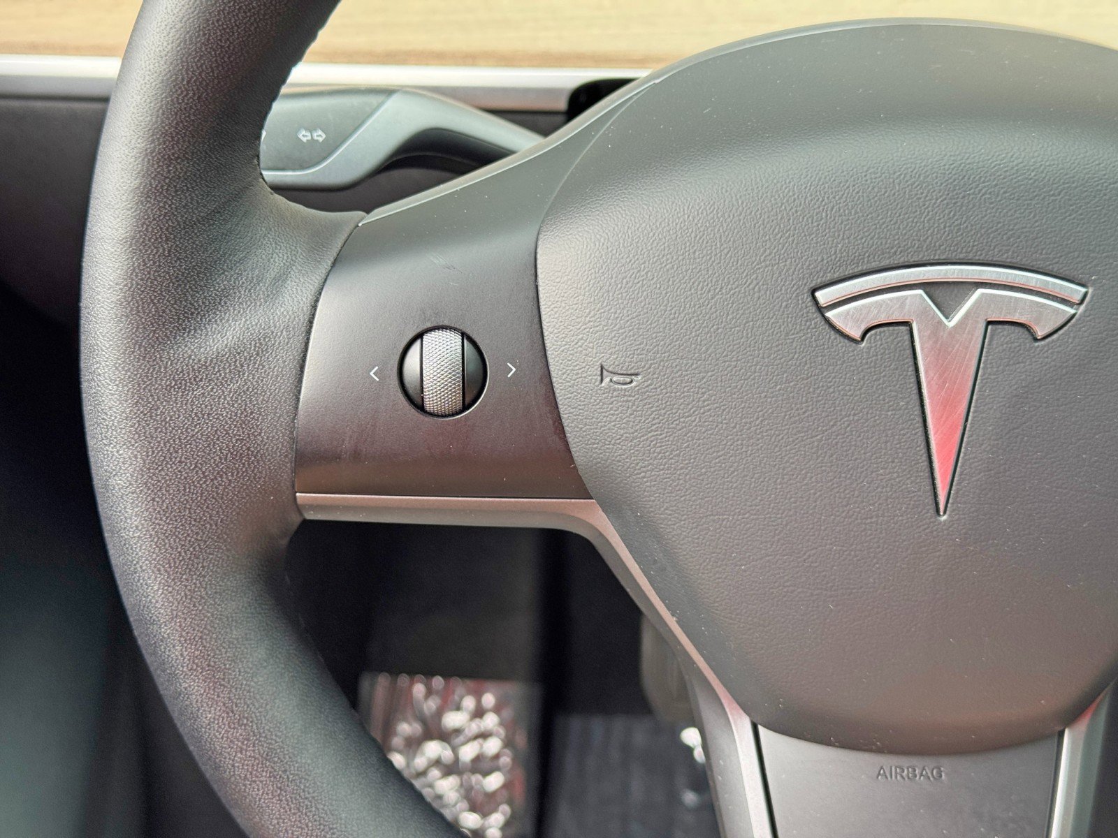 Used 2021 Tesla Model Y Long Range AWD/4WD image 18
