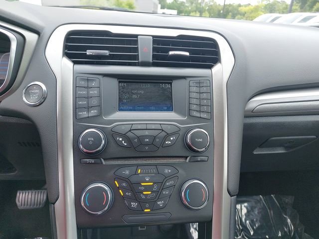 Used 2018 Ford Fusion S FWD image 19