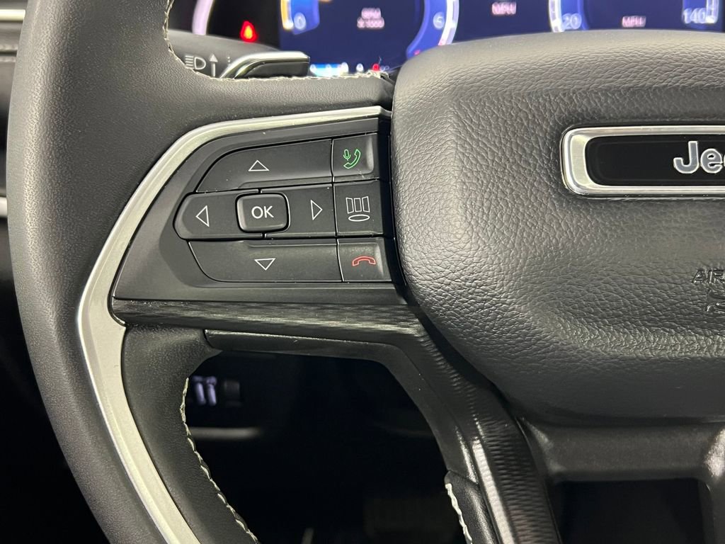 Used 2023 Jeep Grand Cherokee L Laredo image 27