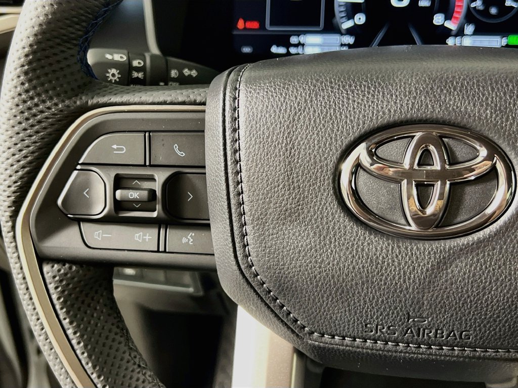 New 2026 Toyota Sequoia Platinum w/ TRD Off-Road Package AWD/4WD image 16
