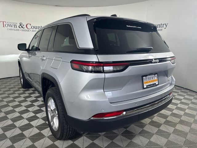 New 2025 Jeep Grand Cherokee Laredo X image 9