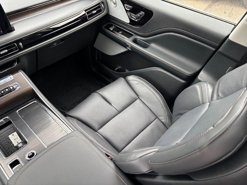 New 2026 Lincoln Aviator Reserve AWD/4WD image 15