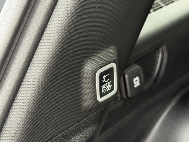 Used 2025 Jeep Grand Cherokee Laredo X w/ Luxury Tech Group I AWD/4WD image 28