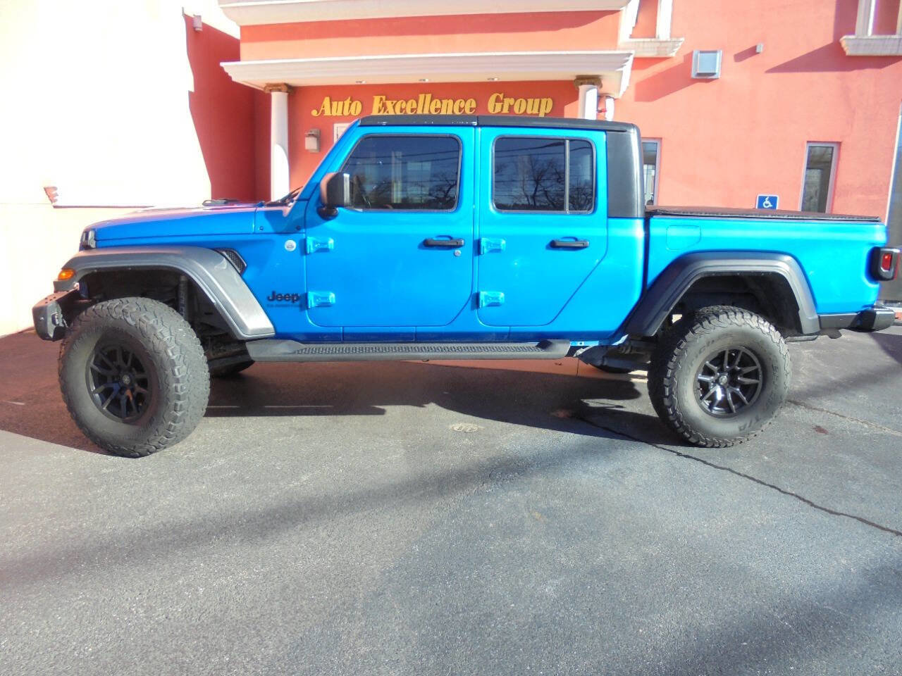 Used 2020 Jeep Gladiator Sport w/ Quick Order Package 24S image 4