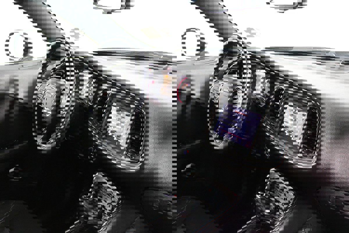 Used 2021 Dodge Challenger SXT image 10