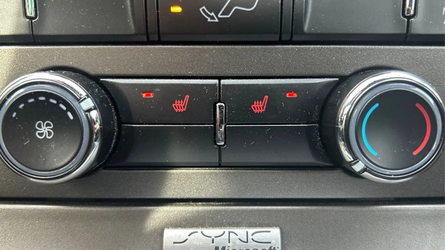 Used 2014 Ford Mustang GT Premium RWD image 28