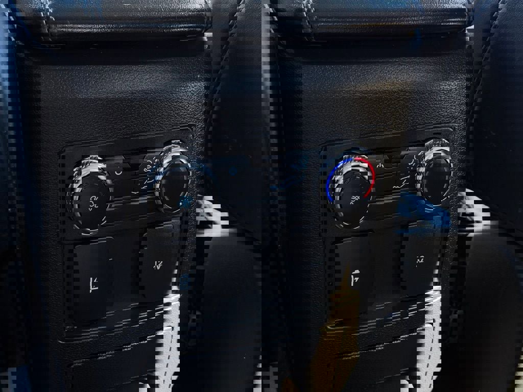 Certified 2022 Ford Explorer XLT w/ Equipment Group 202A image 22