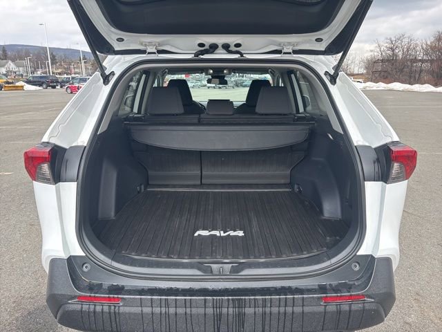 Used 2024 Toyota RAV4 XLE image 17