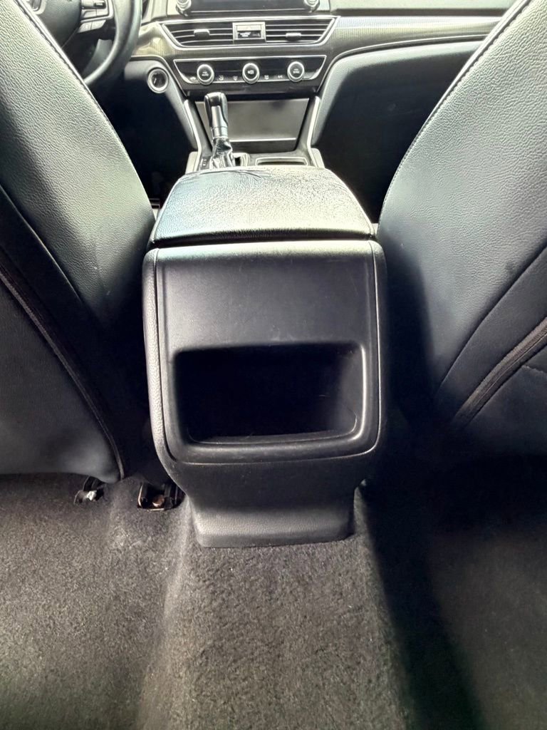 Used 2018 Honda Accord Sport image 11