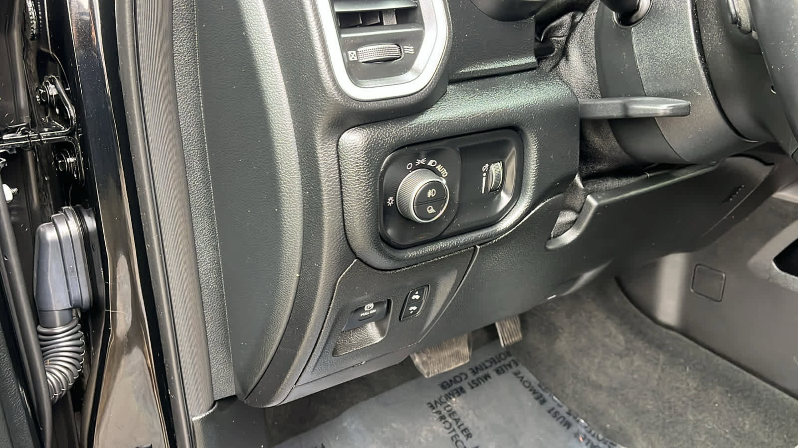 Used 2020 RAM 1500 Big Horn AWD/4WD image 22