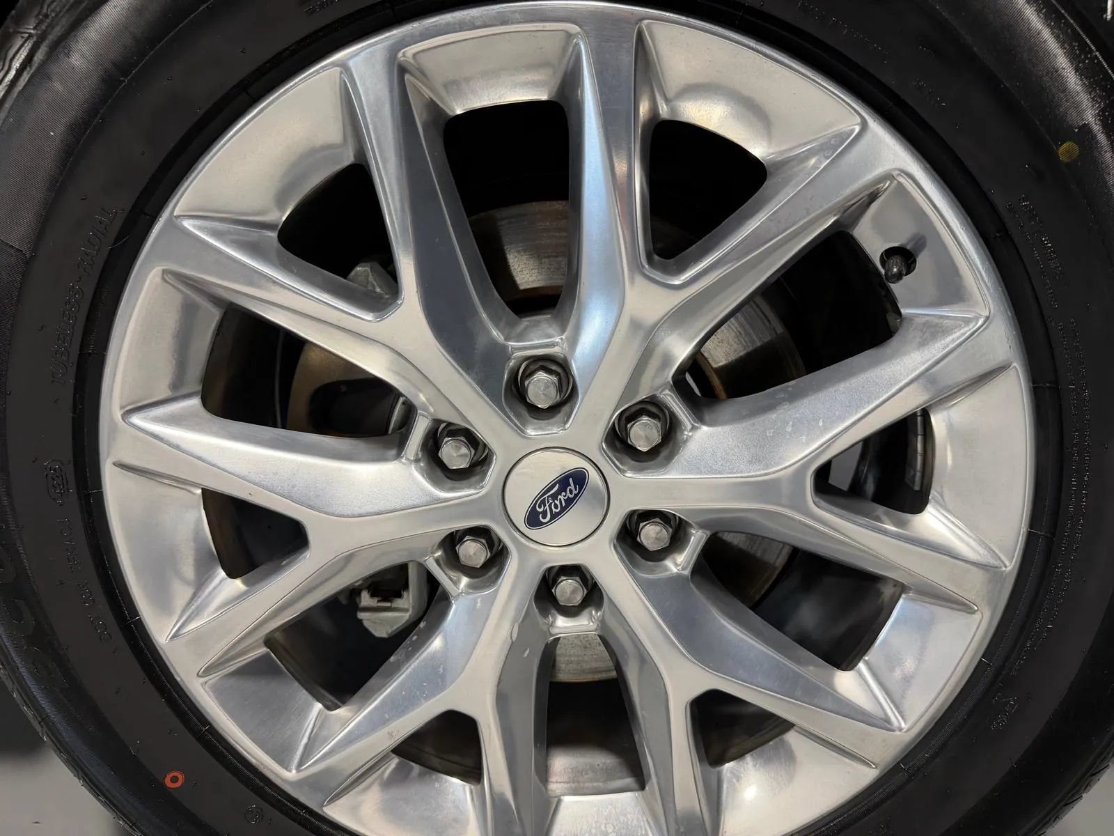 Used 2017 Ford Expedition Limited w/ Equipment Group 301A AWD/4WD image 10
