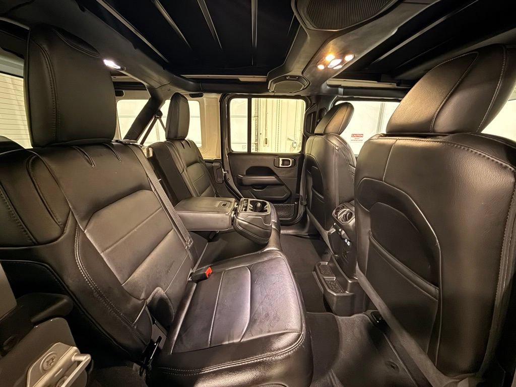 Used 2020 Jeep Wrangler Unlimited Sahara AWD/4WD image 31