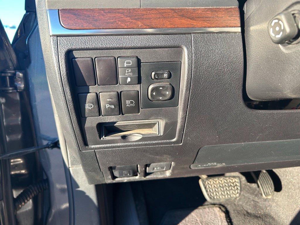 Used 2019 Toyota Land Cruiser AWD/4WD image 18