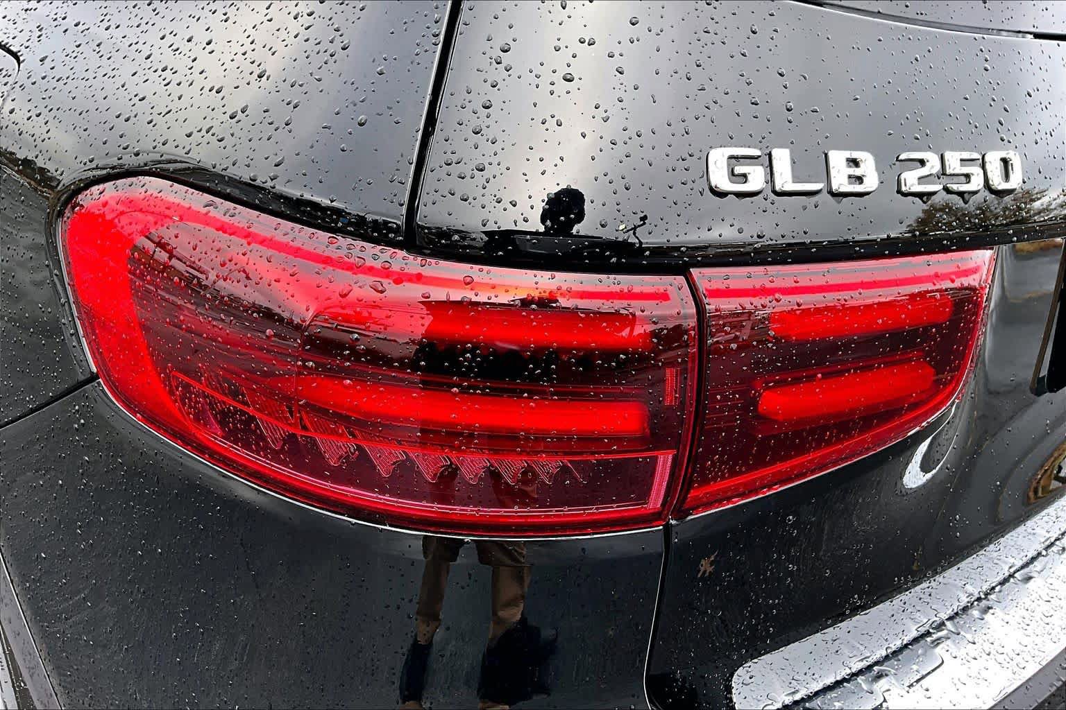 Used 2025 Mercedes-Benz GLB 250 image 30