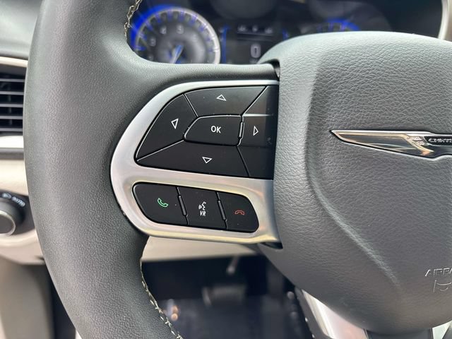 Used 2023 Chrysler Voyager LX FWD image 27