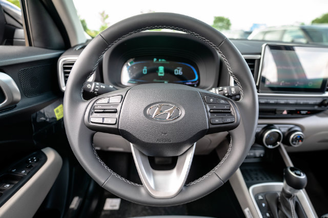 New 2026 Hyundai Venue SEL FWD image 14